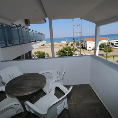 Ξενοδοχείο με διαμερίσματα Haus Petris Σάρτη
