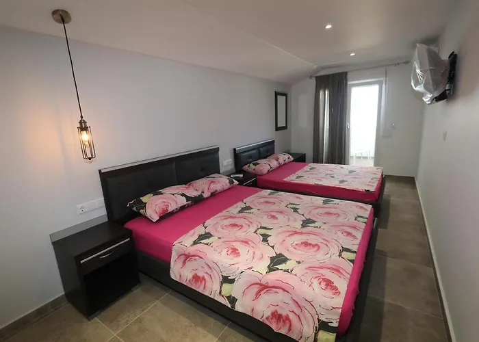 Aparthotel Haus Petris 3*